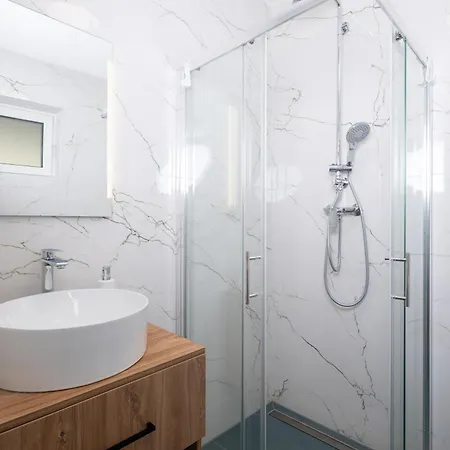 Апартаменты Lav *